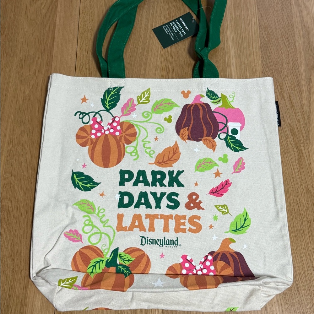 Starbucks x Disney Cream Holiday Tote